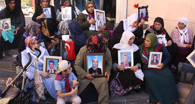 HDP önünde eylem yapan aile sayısı 20&#039;nci günde 45’e yükseldi
