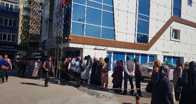TYP’den faydalanmak isteyen vatandaşlar İŞKUR’a akın etti