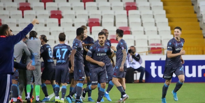 Sivasspor ile Trabzonspor maçından kareler