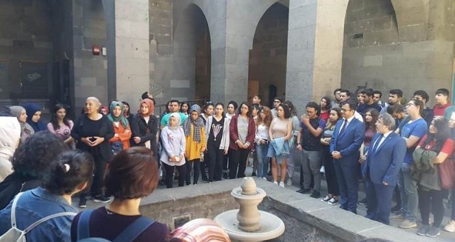 KAEÜ’si Tıp Fakültesi öğrencileri, ilk derslerini Kayseri’de aldı