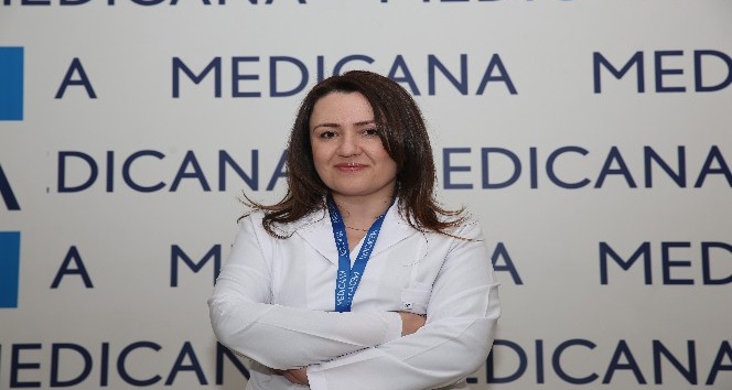 Doç. Dr. Zeynep Dadacı: “Kısık gözle bakmak görme bozukluğunun habercisi”