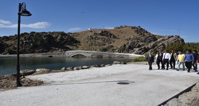 Yüzyıllar boyunca ayakta kalan Çeşnigir Köprüsü turizme kazandırılıyor