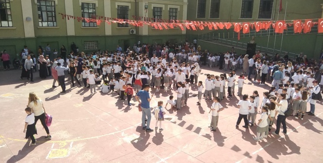 30 Eylül İstanbul'da okullar tatil Mİ? İstanbul'da okullar tatil mi? İstanbul'da tatil olan okulların listesi