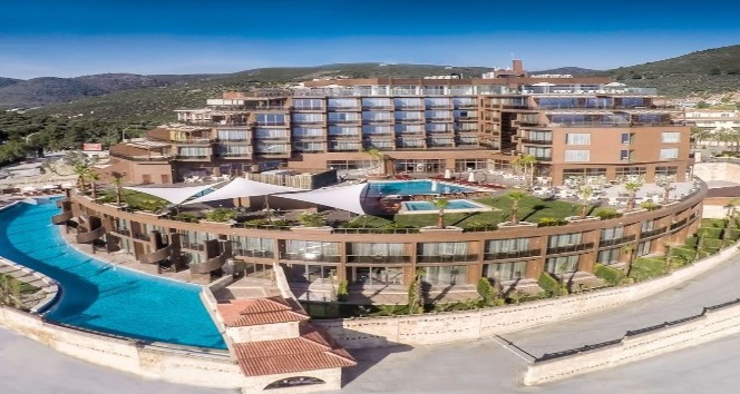Kuşadası’nda ünlü 5 yıldızlı otel icradan satışa çıkarıldı