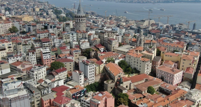 700 yıllık Ceneviz surlarının son durumu havadan görüntülendi