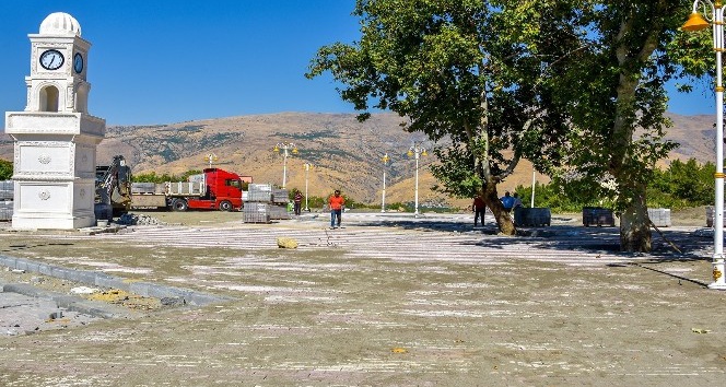 Doğanyol, tarihinde ilk defa meydana kavuşuyor