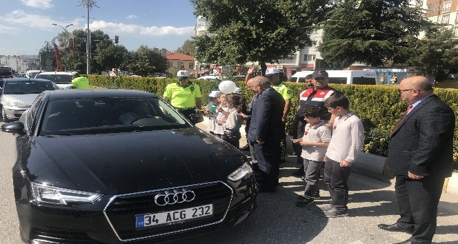 Bozüyük’te yaya geçidi nöbeti etkinliği