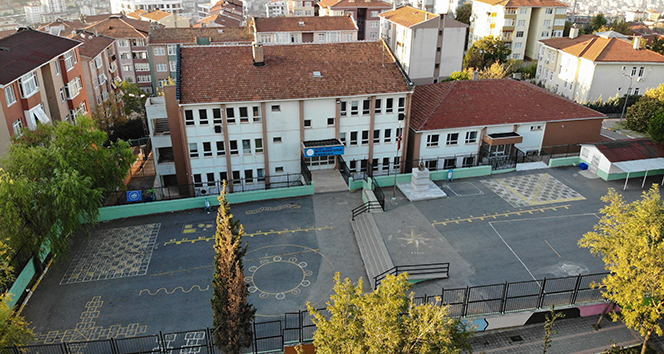 İstanbul depremi, okulların binde 4&#039;üne zarar verdi