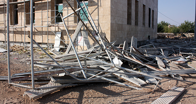 Diyarbakır’da inşaat iskelesi çöktü: 2’si ağır 3 işçi yaralı