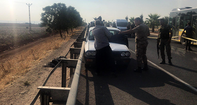 Otomobile silahlı saldırı: 3 ölü ile ilgili görsel sonucu