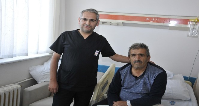 Felçli hastanın daralan üç beyin damarı ameliyatsız açıldı