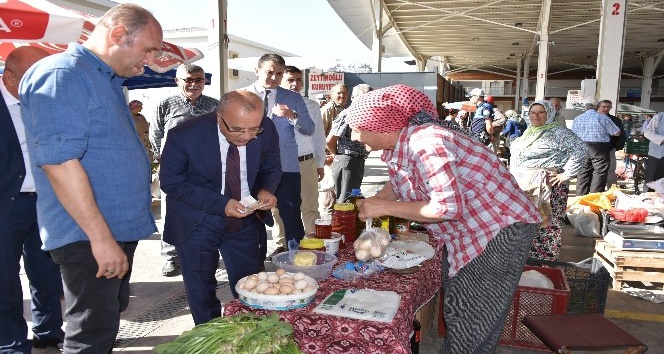 Başkan Kayda üretici pazarında alışveriş yaptı