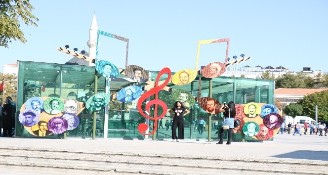 Belediye Başkanı Selehattin Ekicioğlu: “Milli Mücadelede yer alan kadınlarımızın hayat hikayelerinin sergilenmesi ile kadına şiddete karşı durduk”