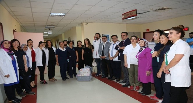 Ceylan Karavil Park AVM ailesi hastaları unutmadı