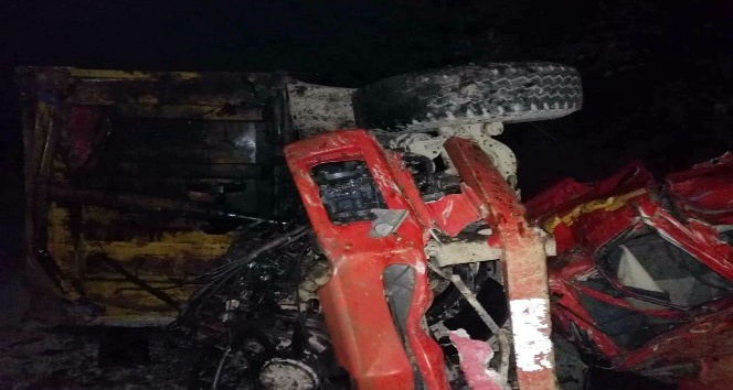 Kamyon uçuruma yuvarlandı: 1 ölü