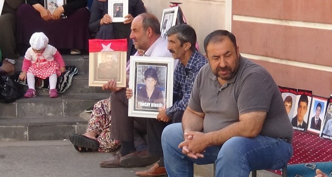 HDP önündeki ailelerin evlat nöbeti 35’inci gününde