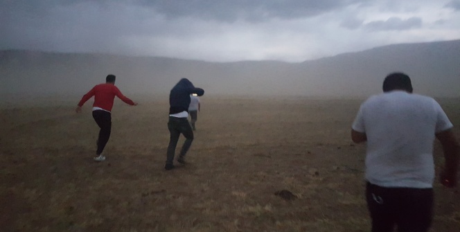 Bitlis’te korkutan fırtına