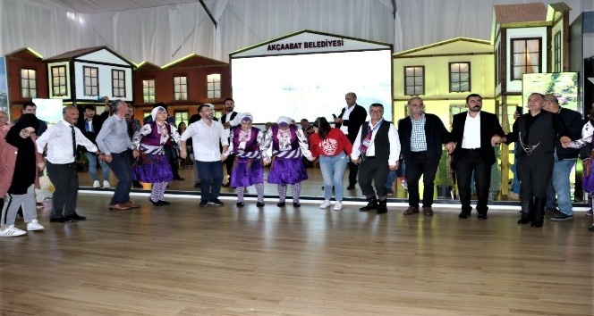Trabzon tanıtım günlerinde Akçaabat Belediyesi’nin standı yoğun ilgi gördü