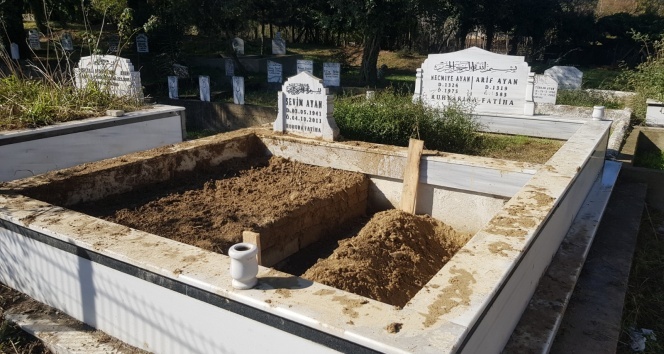 Cenazeler karıştı, Afrikalı adam Çatalca&#039;ya gömüldü