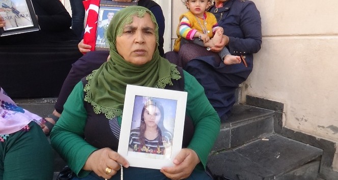 HDP önündeki ailelerin evlat nöbeti 37’nci gününde