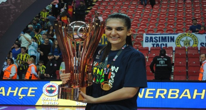 Fenerbahçeli Esra Ural Topuz: &quot;Benim için gerçekten duygusal bir maçtı&quot;