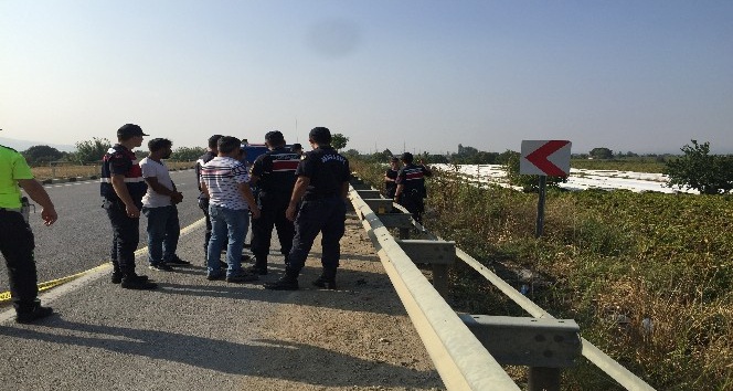 Manisa’da boğazı kesilmiş erkek cesedi bulundu