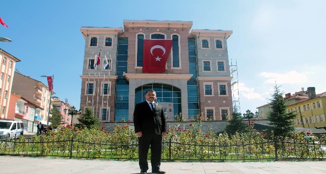 Akdağmadeni’nden Barış Pınarı Harekatı’na bayraklı destek