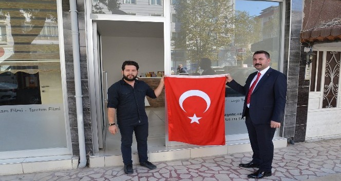 Harekata ’Ay Yıldızlı’ destek