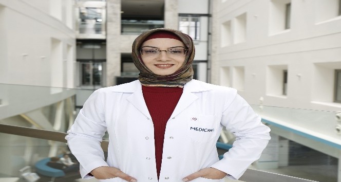 Güneşte bir gözünüzü kapatıyorsanız dikkat, şaşı olabilirsiniz