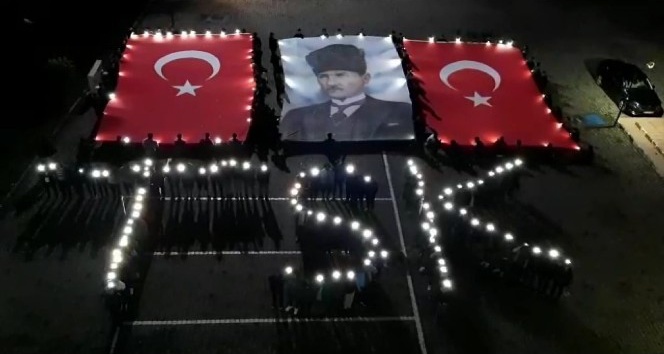 Öğrencilerden Barış Pınarı Harekatı’na Komando Marşı ile destek