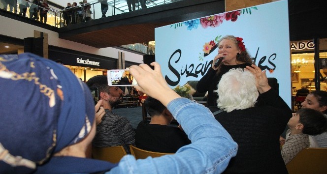 Suzan Kardeş Forum Trabzon’da hayranları ile buluştu