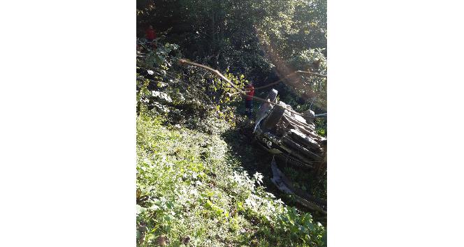 Direksiyon hakimiyeti kaybolan otomobil devrildi: 1 ölü