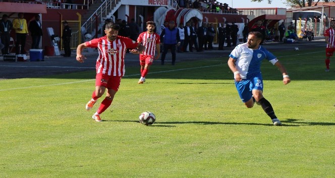 Futbolcular, Barış Pınarı Harekatı’nı asker selamı ile destekledi