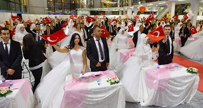 Ankara Büyükşehirden 219 çifte toplu nikah töreni