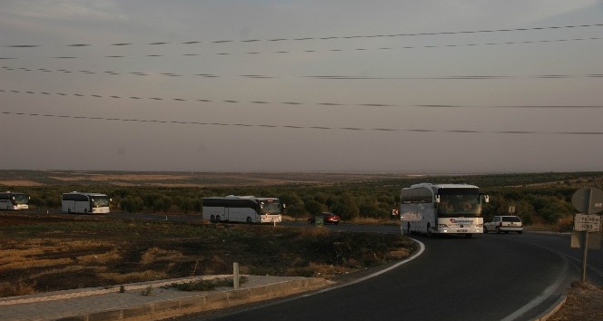Suriye Milli Ordusu askerlerinin Fırat’ın doğusuna sevkıyatı sürüyor