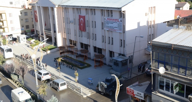 HDP&#039;li belediyelere terör operasyonu!