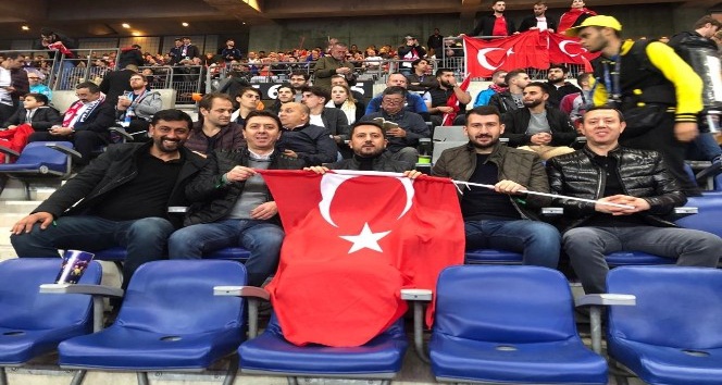 Belediye Başkanı Arı, Enver Cenk Şahin’e transfer teklifini iletti