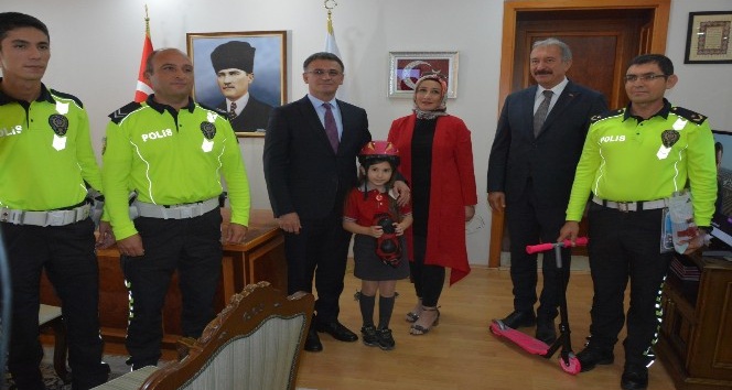 Minin Duru’ya ‘Kemerin Ses Getirsin’ videosu ödül kazandırdı