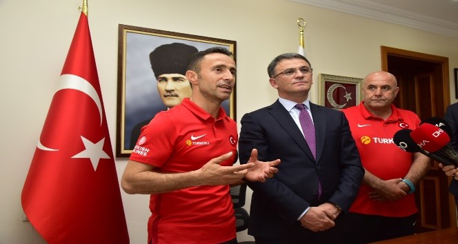 Ampute Futbol Milli Takım Teknik Direktörü Osman Çakmak’tan milli birlik ve beraberlik vurgusu