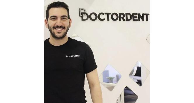 Dişlerdeki sararmalar gülüşü etkiliyor