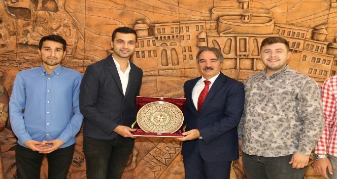 ÜNİAK Heyetinden Rektör Bağlı’ya ziyaret