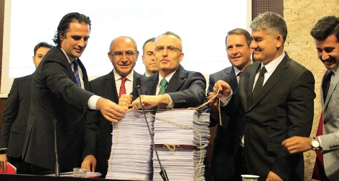 Cumhurbaşkanlığı Strateji ve Bütçe Başkanı Naci Ağbal, 2020 yılı Merkezi Bütçe Kanunu Teklifini açıkladı