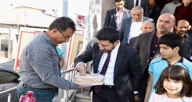 Rasim Arı, “Türk milleti tek yürek ordusunun ve kahraman Mehmetçiğinin yanındadır”