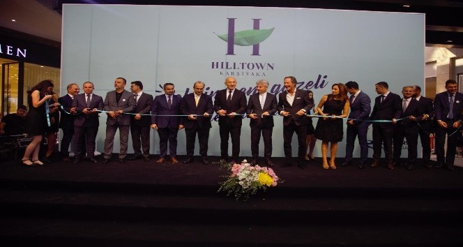 İzmir’in yeni alışveriş merkezi kapılarını açtı