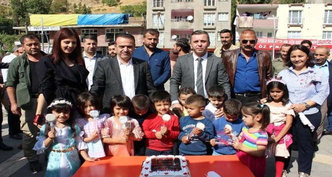 Uludere’de öğrenci velilerinden kermese yoğun ilgi