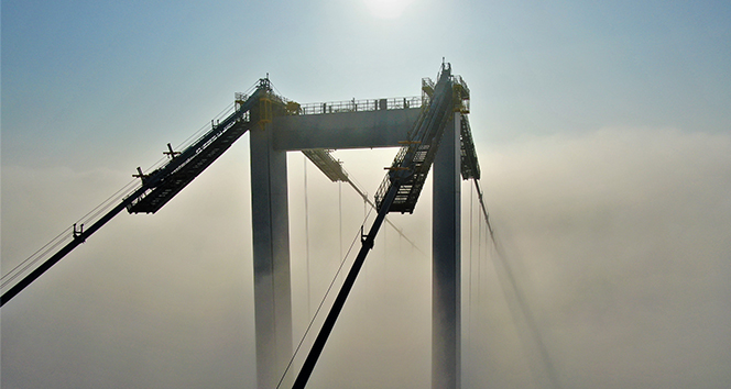 Sis altındaki 15 Temmuz Şehitler Köprüsü havadan görüntülendi