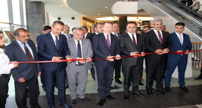 Yozgat’ta &quot;Avustralya’da Türk Kimliğinin ifadeleri&quot; sergisi açıldı