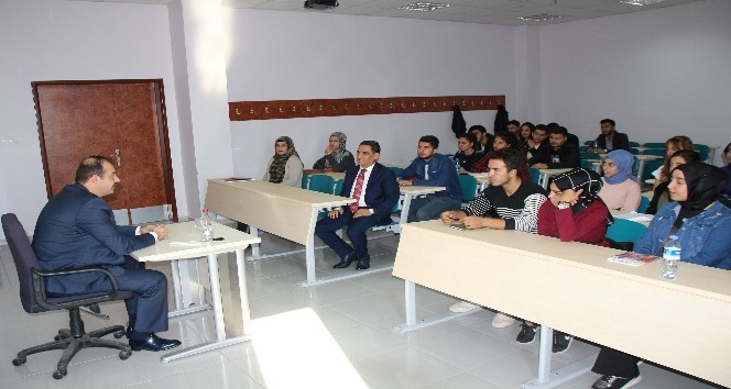 Başsavcı Serdar Durmuş Üniversite öğrencilerine ders verdi