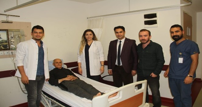 Şemdinli’de ilk defa gözyaşı kanal tıkanıklığı ameliyatı yapıldı