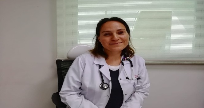 Göğüs hastalıkları Uzmanı Dr. Funda Yalçın:”Çok kalın giyinmek, korunurluğu düşürüp hastalanma riskini arttırıyor”